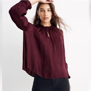 MadeWell Poet Peasant Feminine Swiss Romantic Blouse